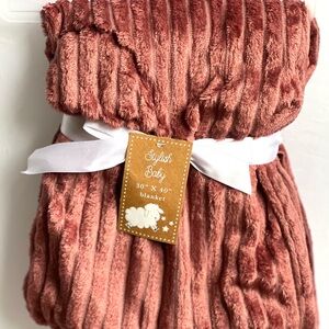 Plush Ribbed Baby Blanket in mauve